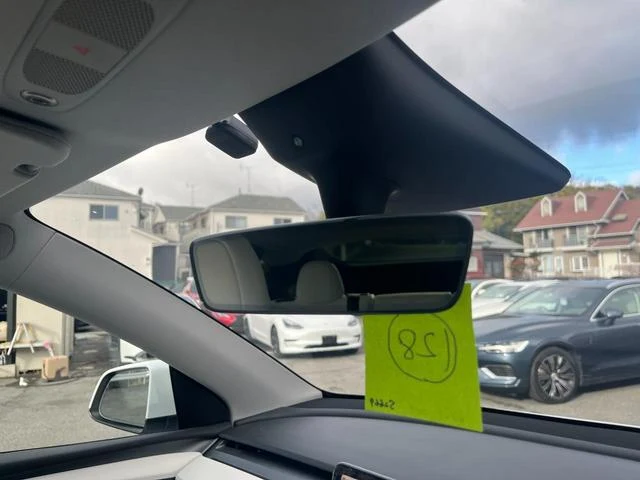 Tesla MODEL 57