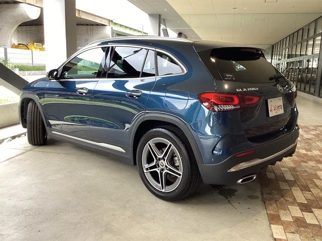 MERCEDES BENZ GLA-CLASS 16