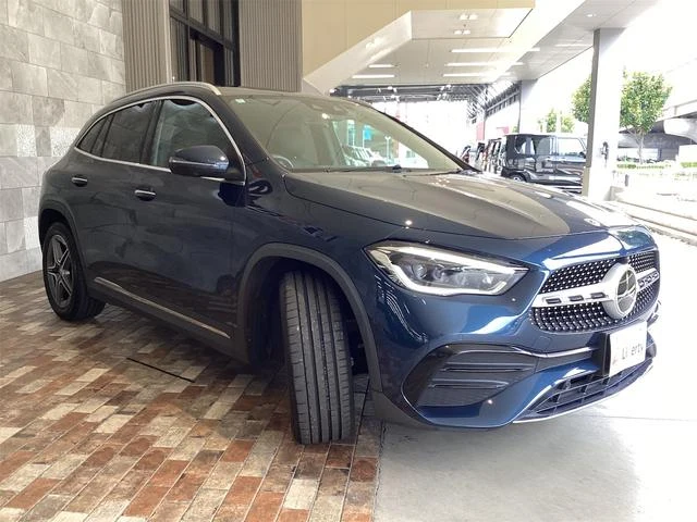 MERCEDES BENZ GLA-CLASS 12