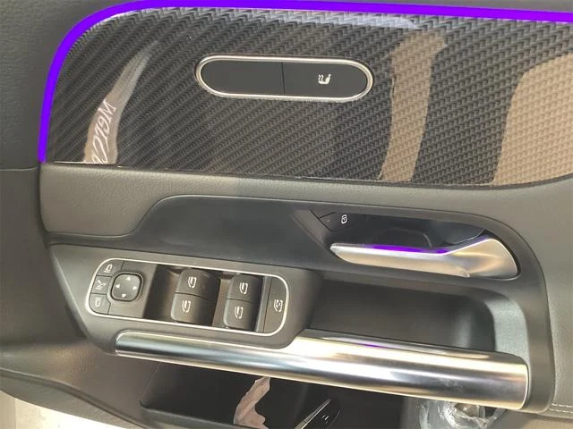 MERCEDES BENZ GLA-CLASS 20