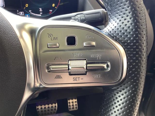 MERCEDES BENZ GLA-CLASS 22