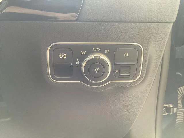 MERCEDES BENZ GLA-CLASS 59
