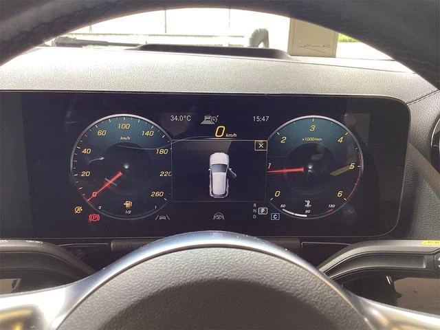 MERCEDES BENZ GLA-CLASS 62