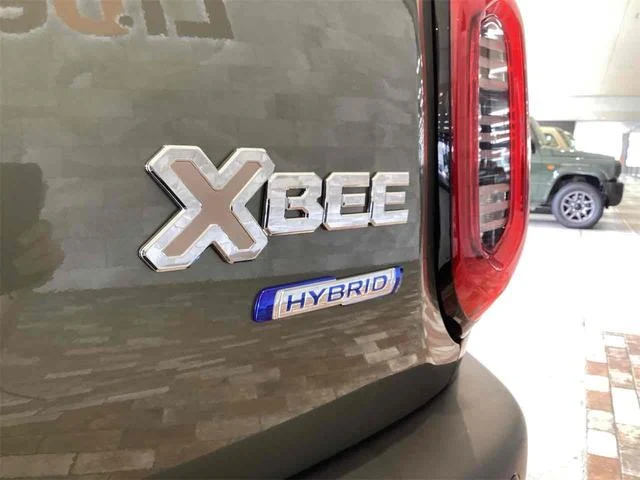 Suzuki XBEE 33