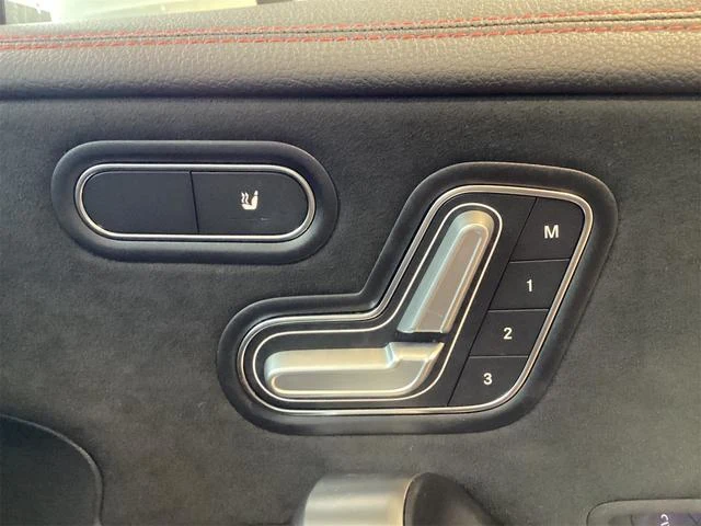 MERCEDES BENZ CLA-CLASS 52