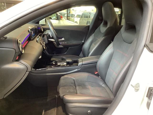 MERCEDES BENZ CLA-CLASS 40