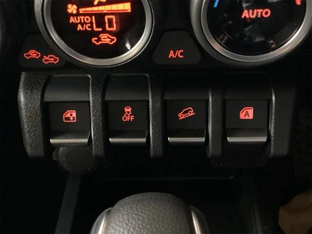 Suzuki JIMNY 5