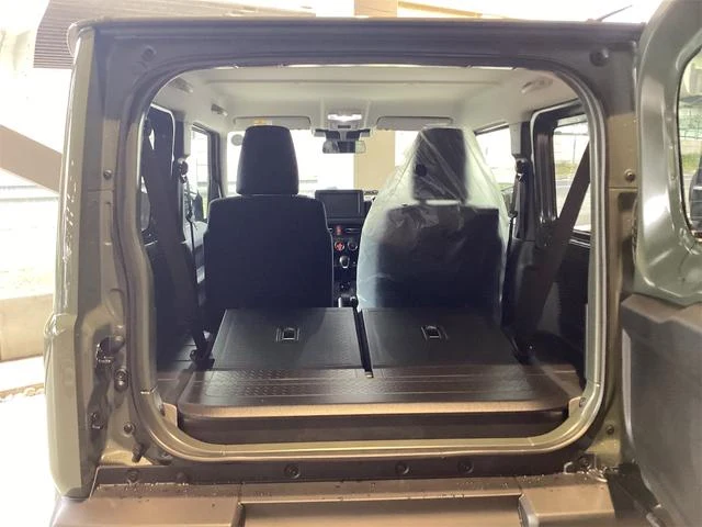 Suzuki JIMNY 33