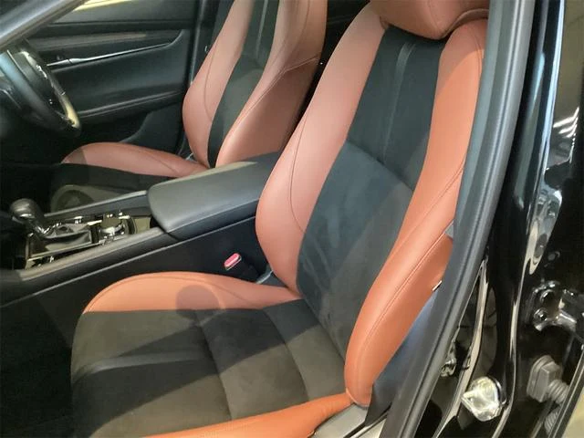 Mazda MAZDA3 40