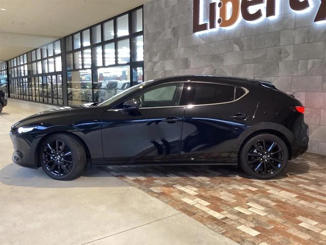 Mazda MAZDA3 16
