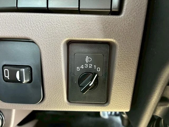 Mitsubishi Fuso CANTER 15