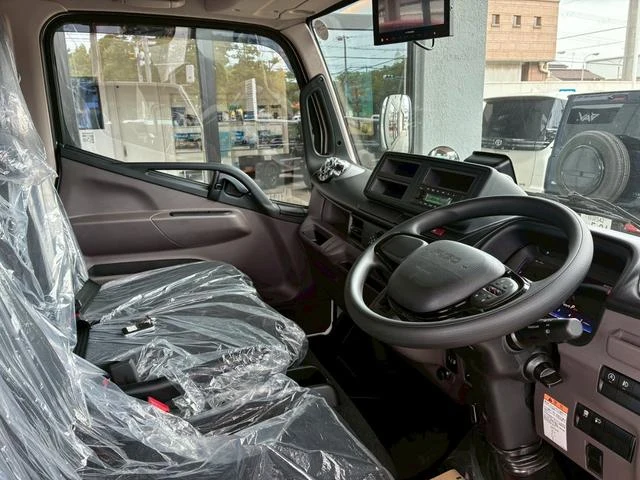 Mitsubishi Fuso CANTER 22