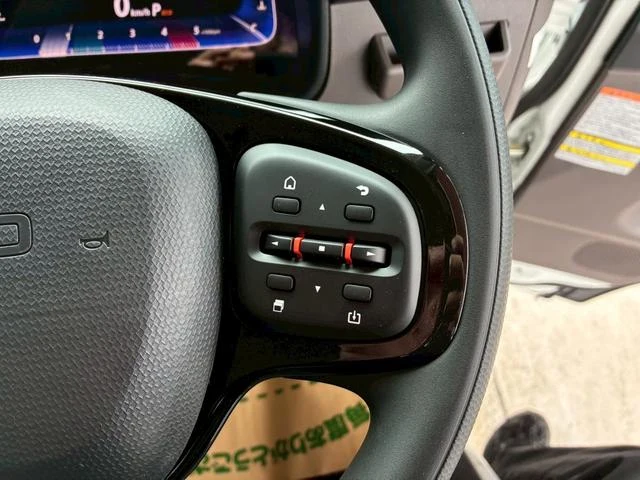 Mitsubishi Fuso CANTER 9