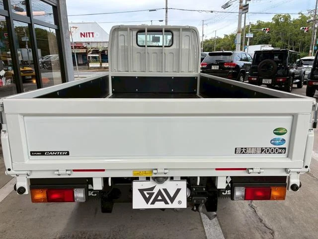 Mitsubishi Fuso CANTER 38