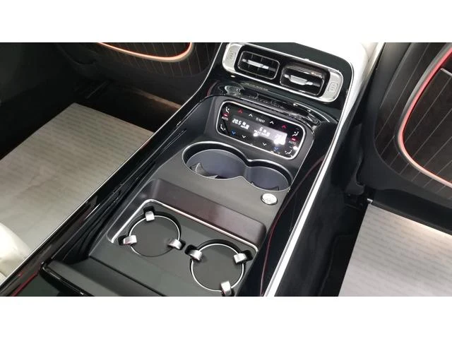 MERCEDES MAYBACH S-CLASS 9