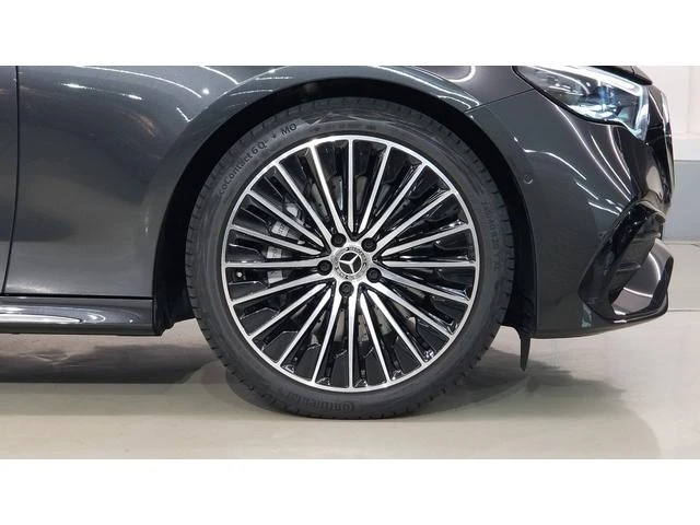 MERCEDES BENZ E-CLASS 19