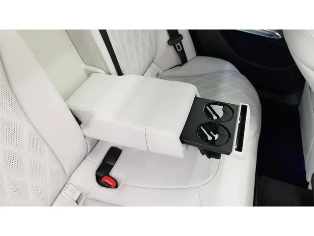 MERCEDES BENZ E-CLASS 25