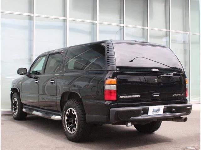Chevrolet SUBURBAN 9