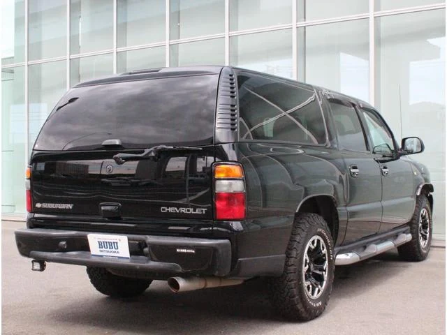 Chevrolet SUBURBAN 8