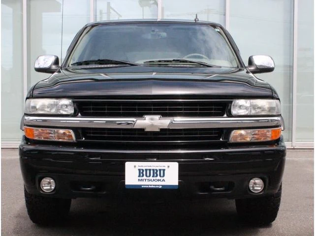 Chevrolet SUBURBAN 2
