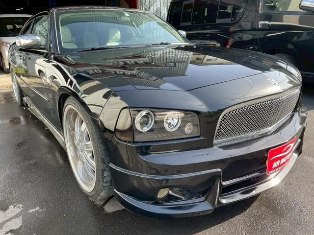 Dodge CHARGER 3