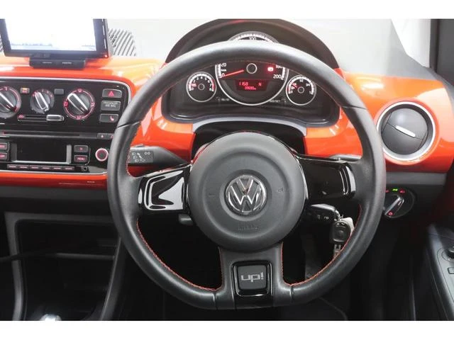 Volkswagen UP! 9