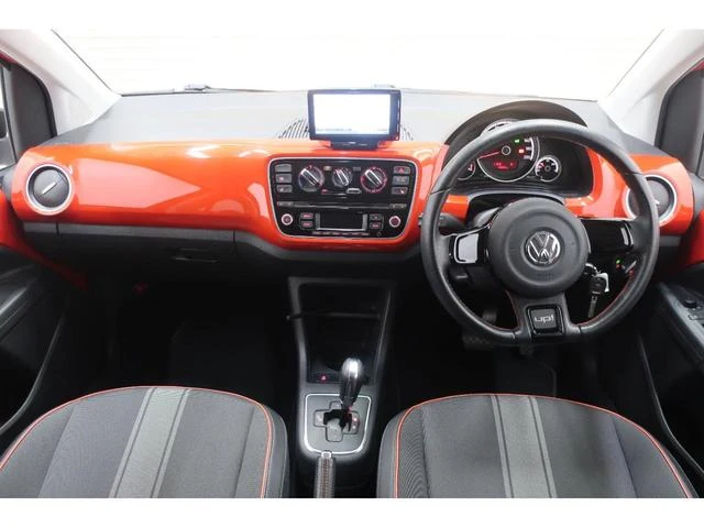 Volkswagen UP! 8