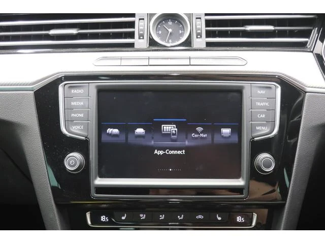 Volkswagen PASSAT 10