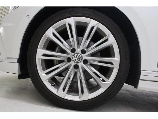 Volkswagen PASSAT 54