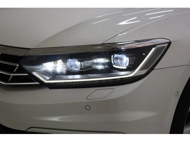 Volkswagen PASSAT 44