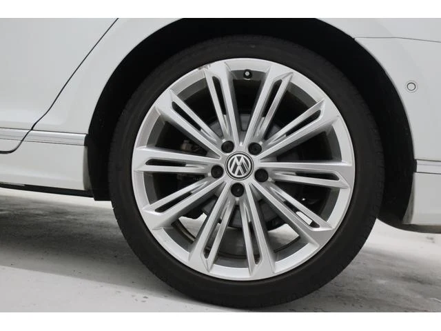 Volkswagen PASSAT 56