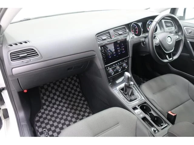 Volkswagen GOLF 24