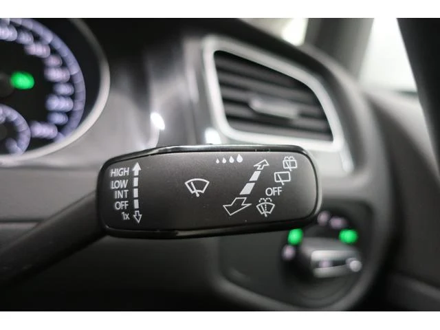 Volkswagen GOLF 17