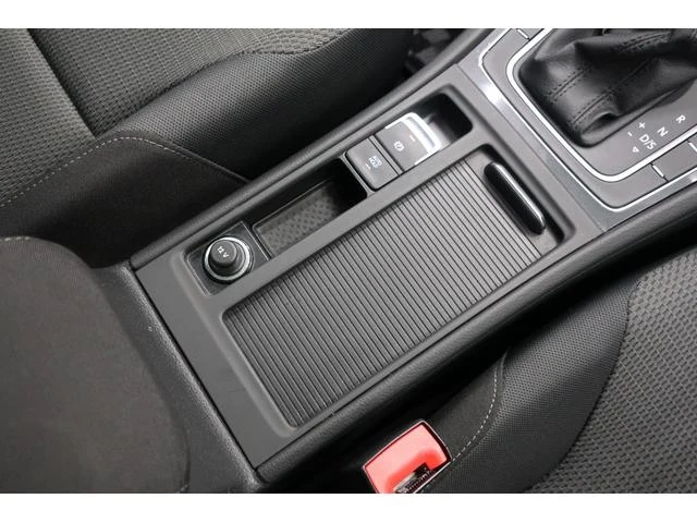 Volkswagen GOLF 13