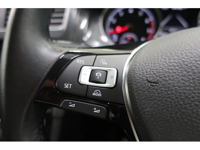 Volkswagen GOLF 18