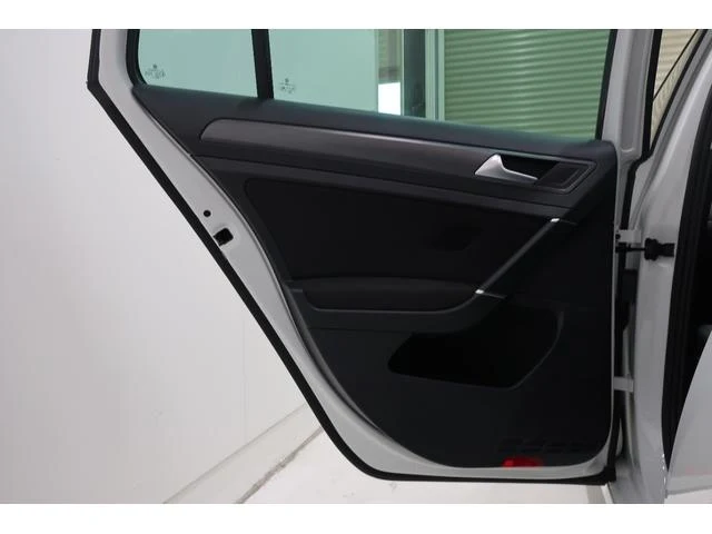 Volkswagen GOLF 56