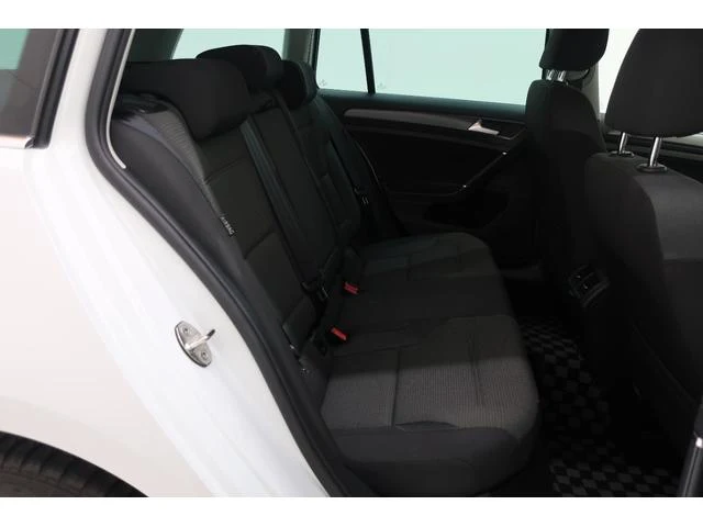 Volkswagen GOLF 28