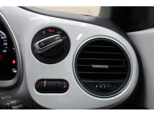 Volkswagen THE 22