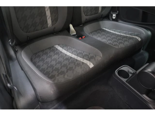 Volkswagen THE 33