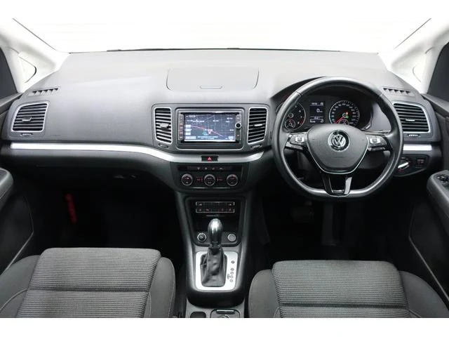 Volkswagen SHARAN 9