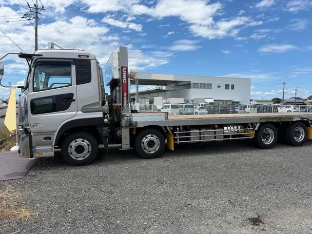 UD Trucks QUON 4