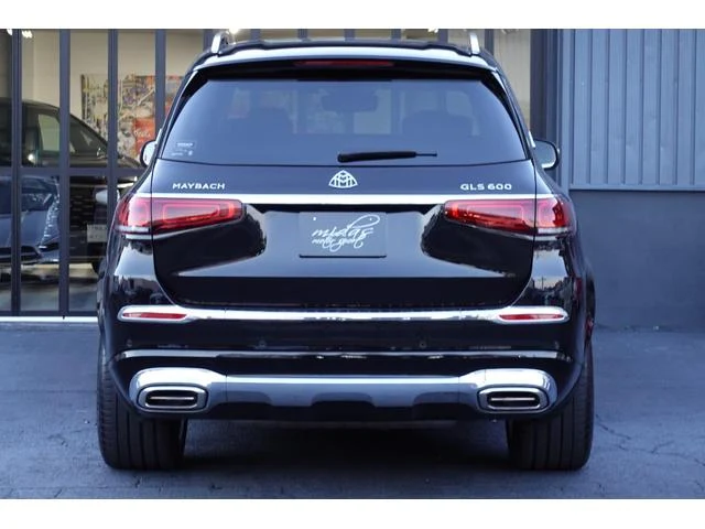 MERCEDES MAYBACH GLS 8
