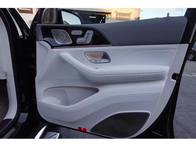 MERCEDES MAYBACH GLS 32