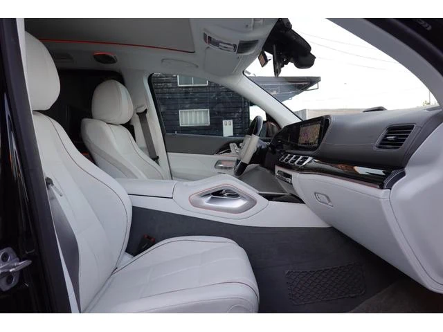 MERCEDES MAYBACH GLS 29