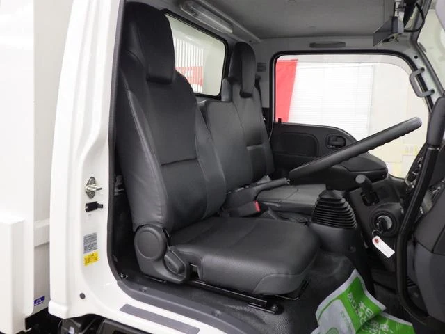 Isuzu ELF 9