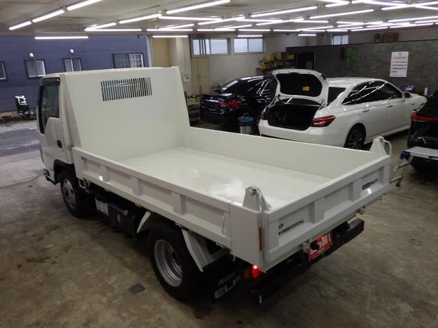 Isuzu ELF 44