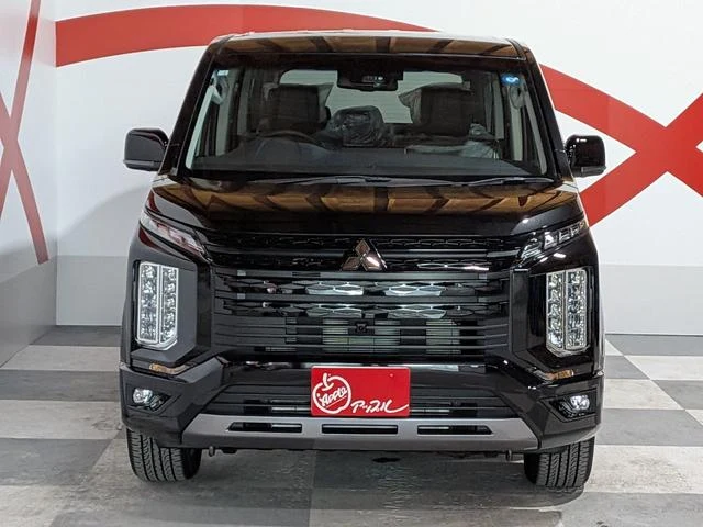 Mitsubishi DELICA 10