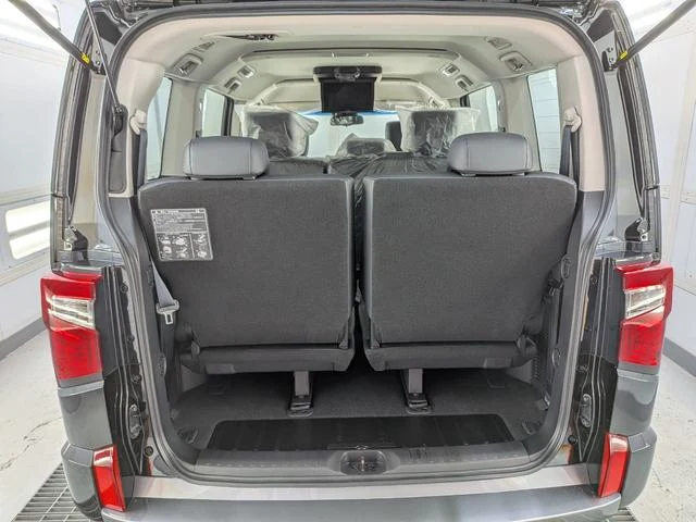 Mitsubishi DELICA 18