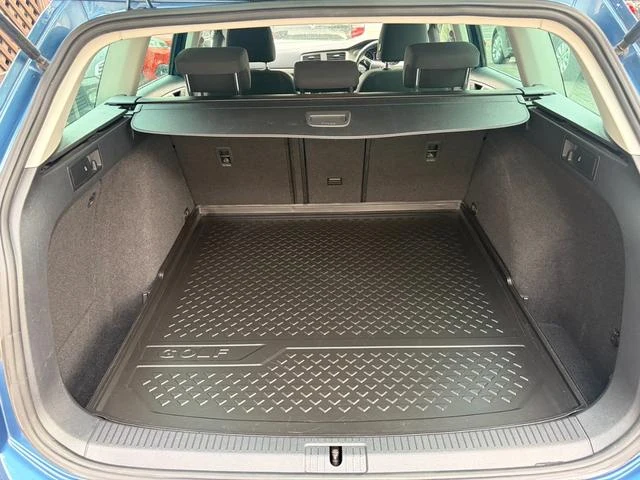 Volkswagen GOLF 16