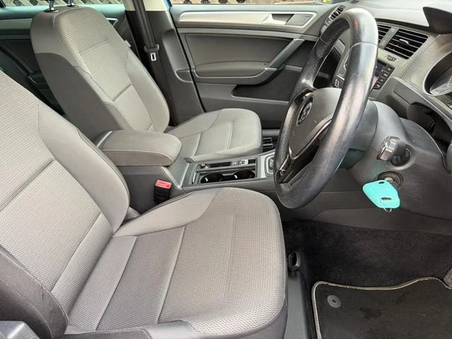 Volkswagen GOLF 13